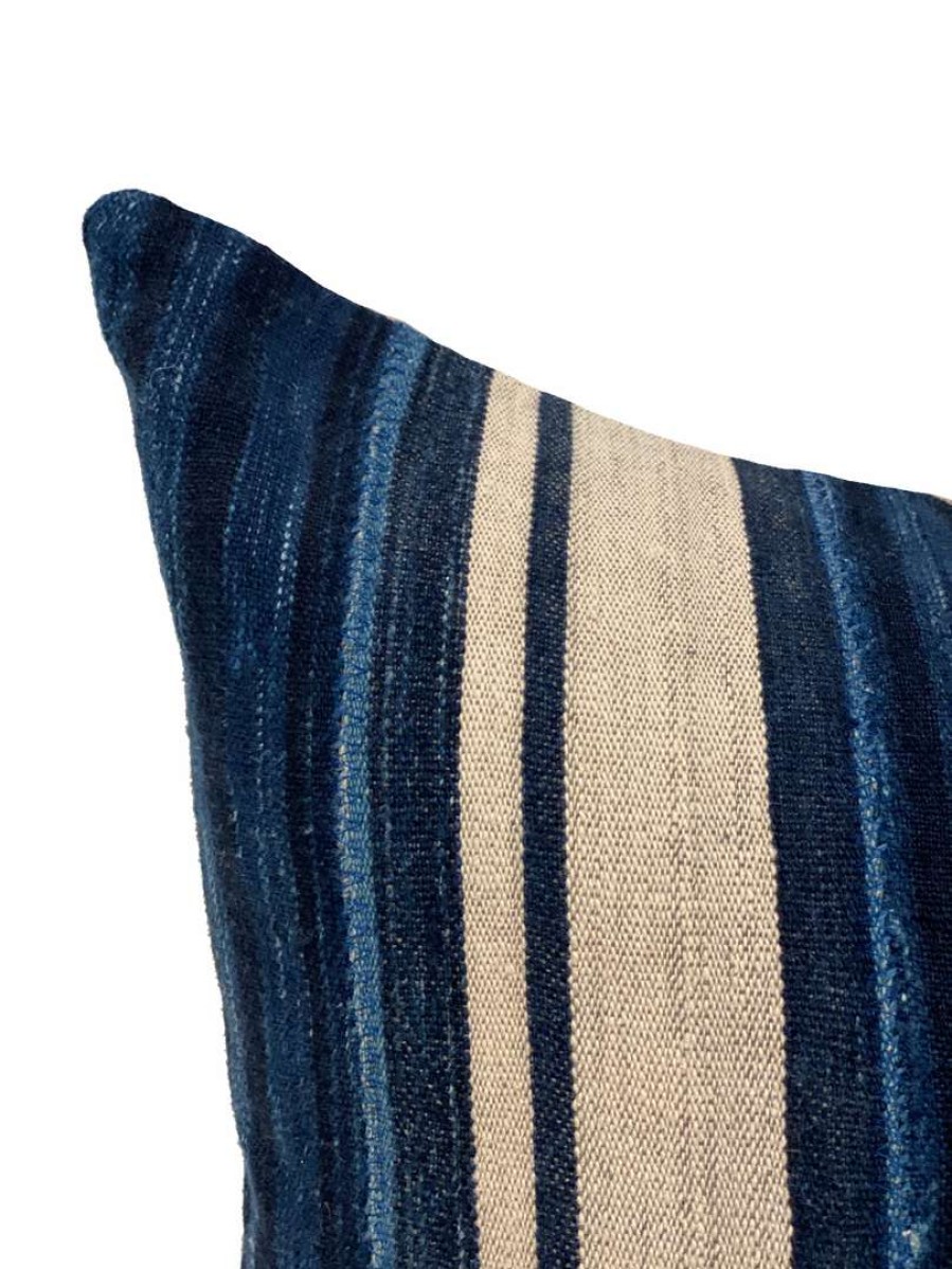 Pillows * | Well Made Home Bold Vintage Stripe Indoor Blue