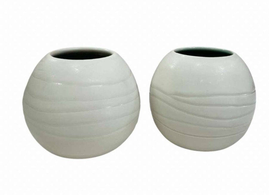 Accessories * | Kris Mcintosh Ivory Matte Wavy Vase 6 Accessories